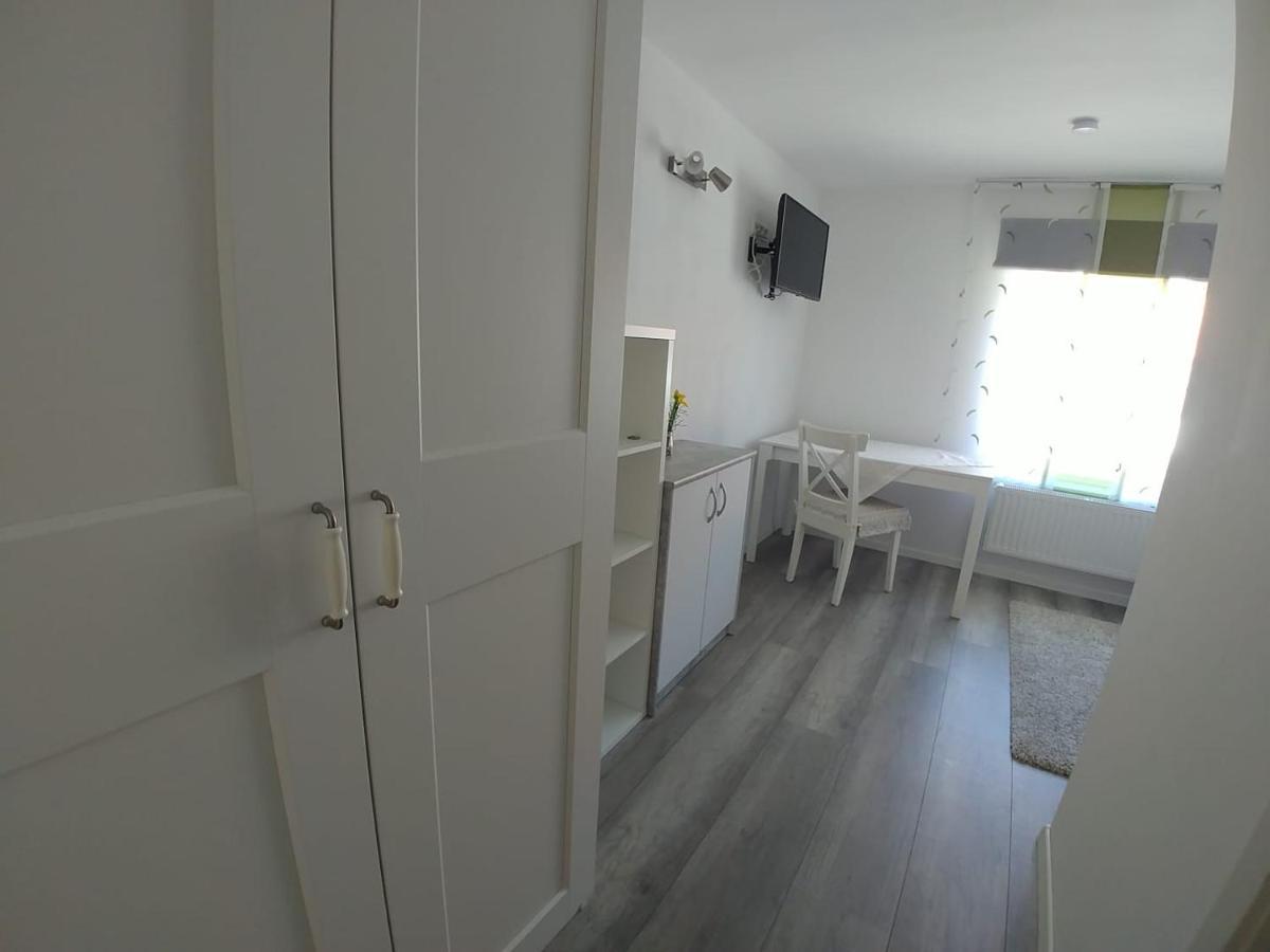 Apartmentvermietung Ingrid Bolkart - Landleben 6 Illertissen Eksteriør billede